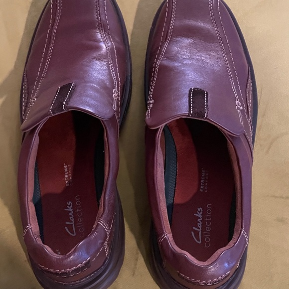 Clarks Men's Brown/Burgundy Leather Slip-On Loafers - Picture 5 of 8